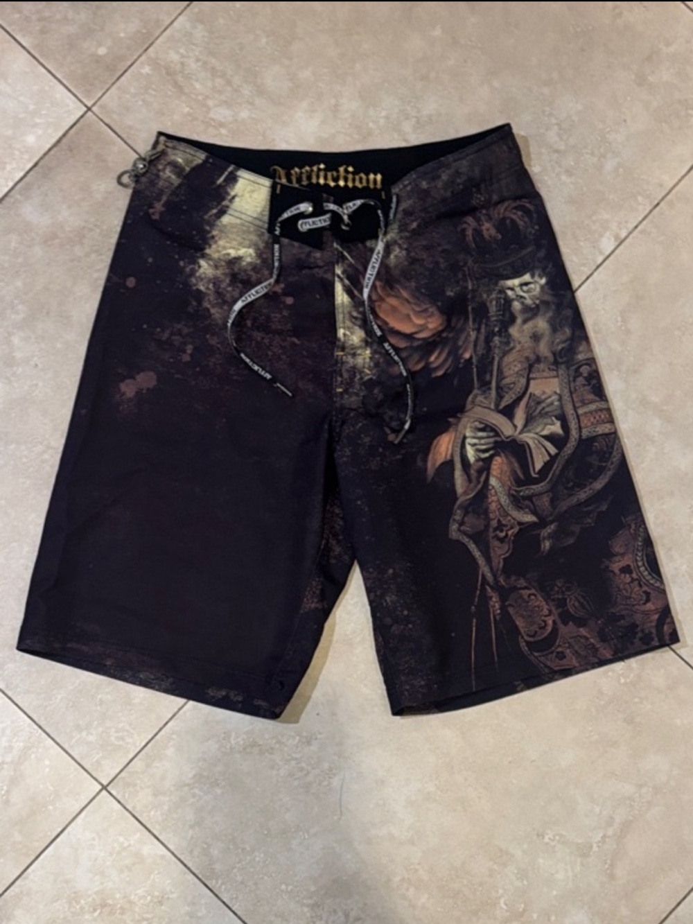 Affliction Black Graphic Vintage Y2K Swim Shorts
Size 31